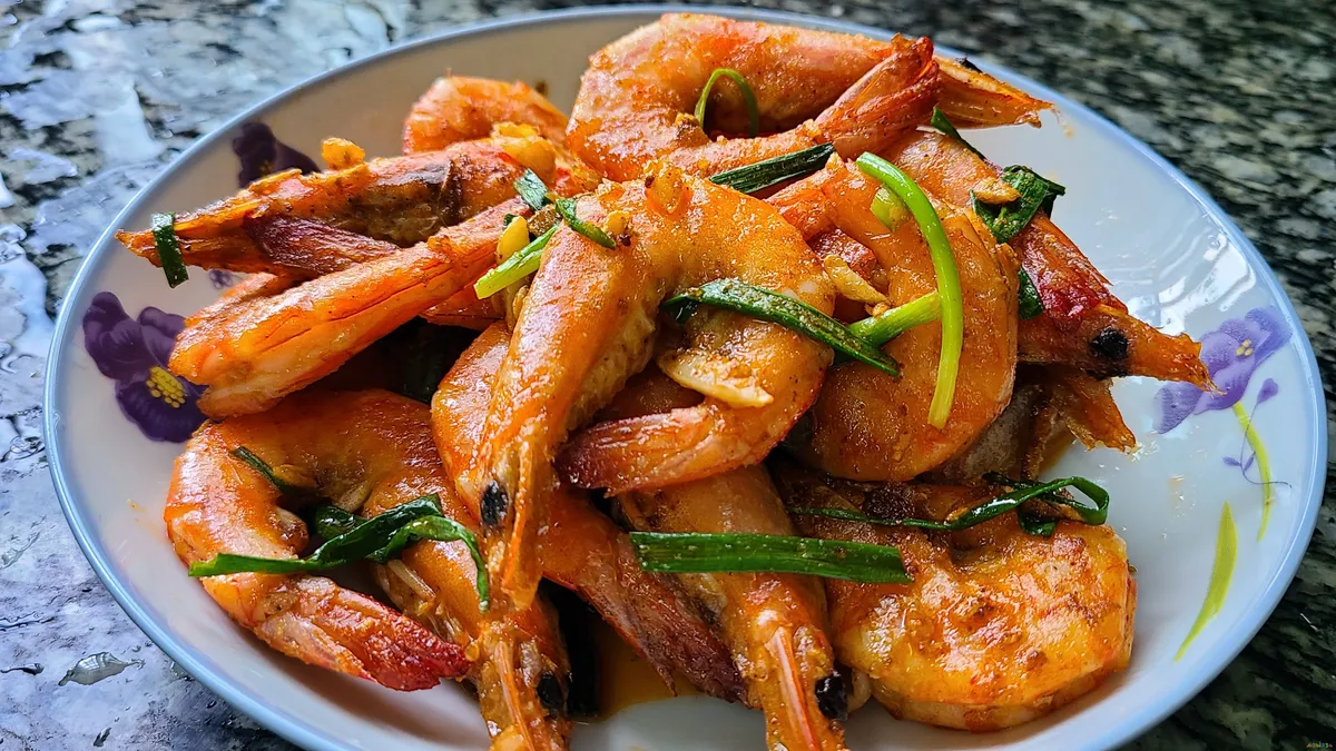 大虾的家常做法_家常虾尾最简单做法_家常大虾做法入味好吃