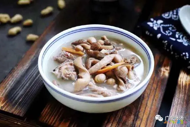 怎样做墨鱼汤_墨鱼汤制作方法_墨鱼汤的家常做法