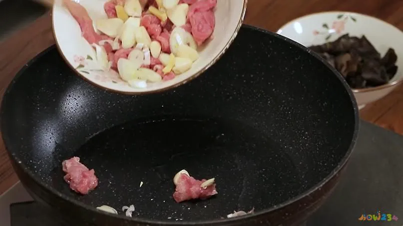 家常小炒肉_家常菜小炒肉_家常小炒肉做法