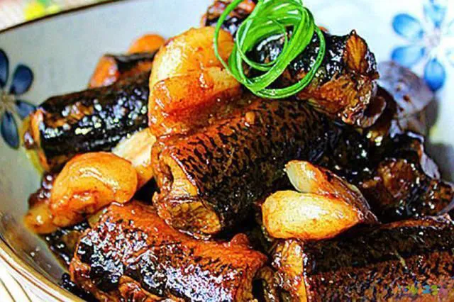 熏鱼做菜_家常菜熏鱼的做法_家常菜熏鱼