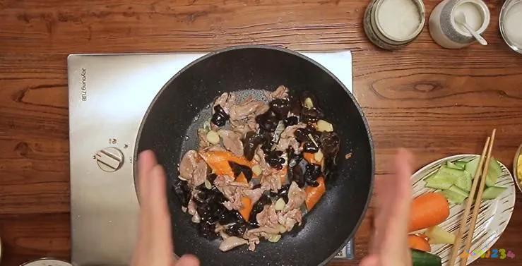 家常小炒肉_家常小炒肉做法_家常菜小炒肉