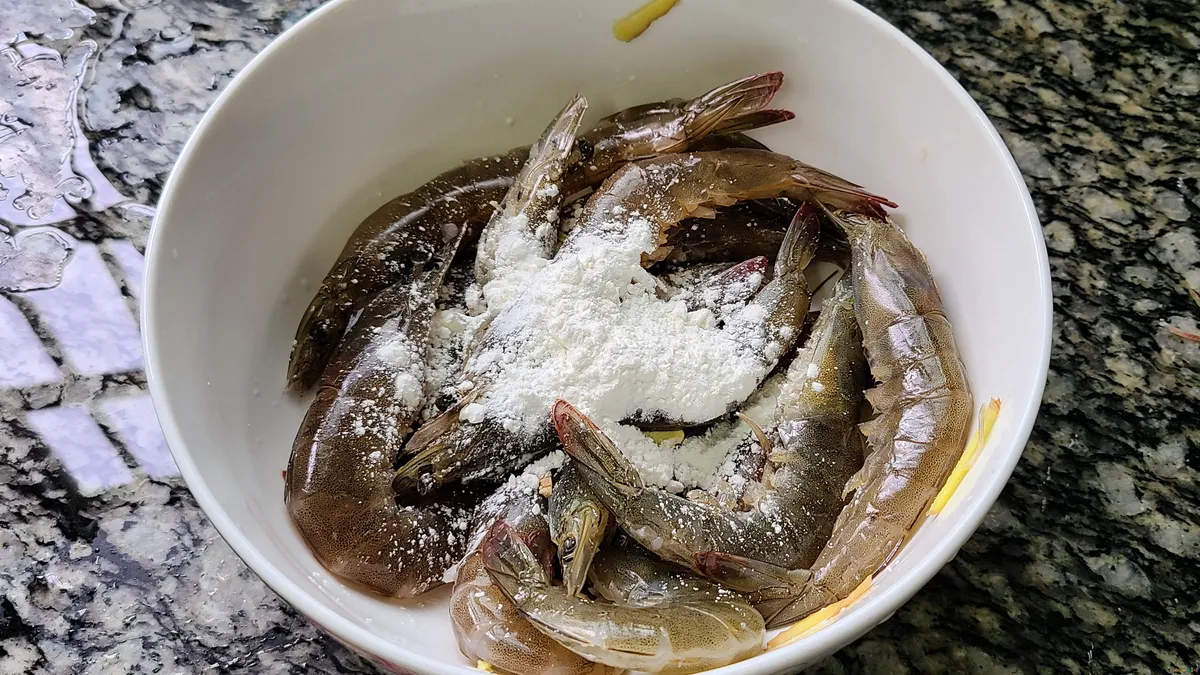 大虾的家常做法_家常大虾做法入味好吃_家常虾尾最简单做法