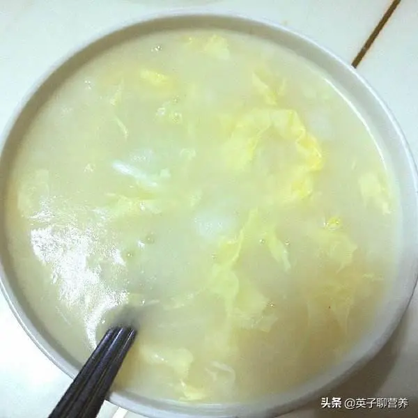 煮稀饭加些什么会好吃又营养?-第1张图片-就爱百科 煮稀饭加些什么会好吃又营养?-第1张图片-就爱百科
