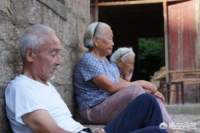 老年人要怎样正确饮食养生?老年人养生应该怎样吃?-第1张图片-就爱百科 老年人要怎样正确饮食养生?老年人养生应该怎样吃?-第1张图片-就爱百科
